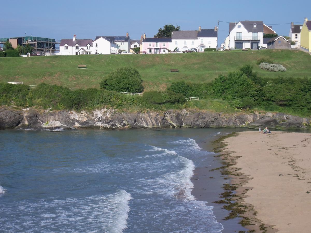 The Morlan Guesthouse Aberporth Exterior photo